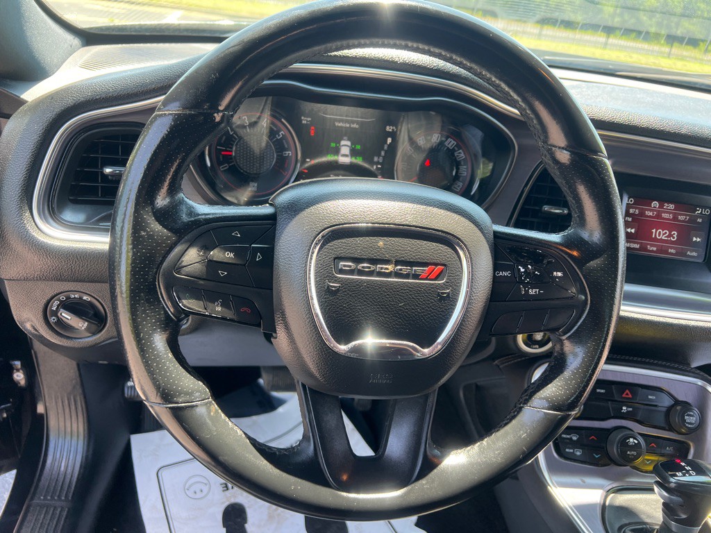 2016 Dodge Challenger Image 17