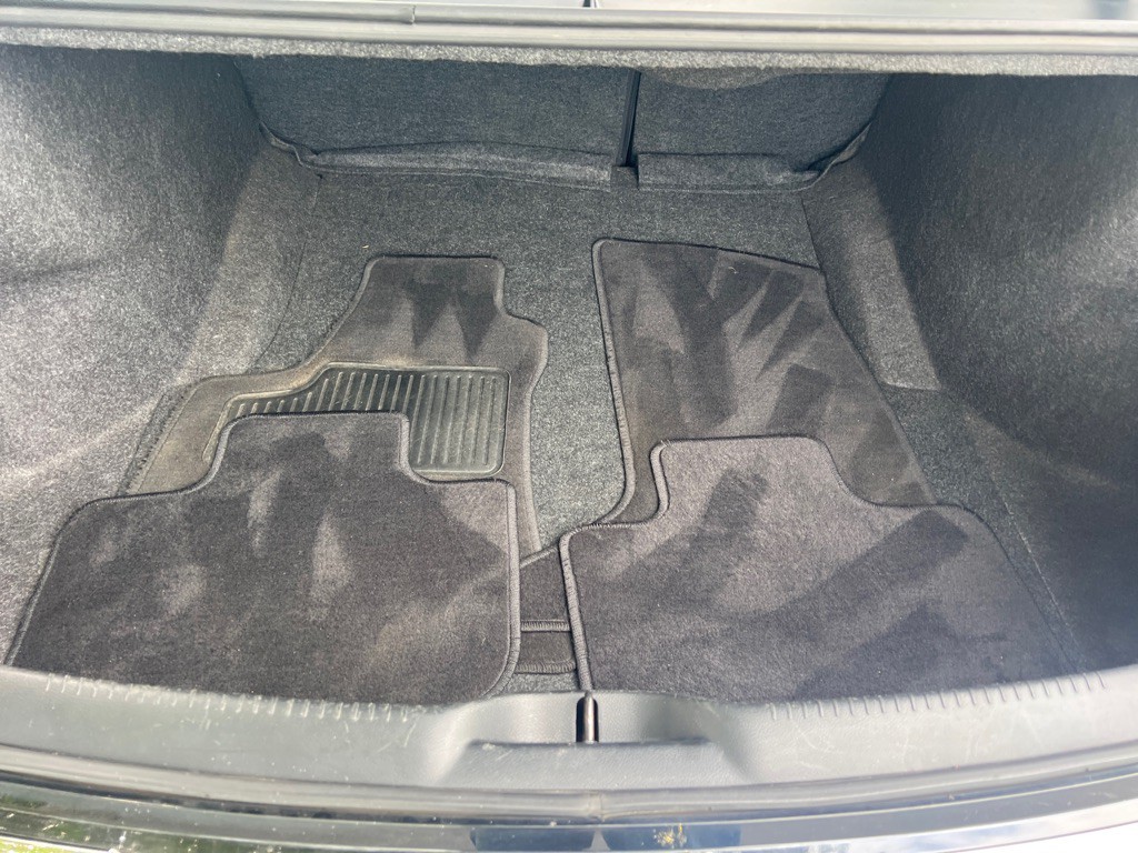 2014 Chrysler 300 Image 14