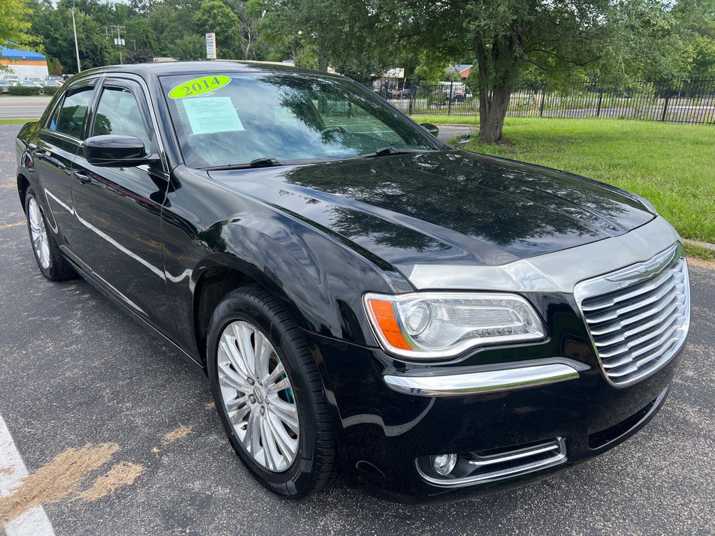 2014 Chrysler 300 Image 1