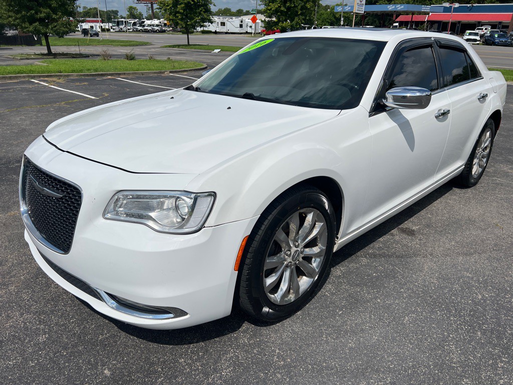 2016 Chrysler 300 Image 3