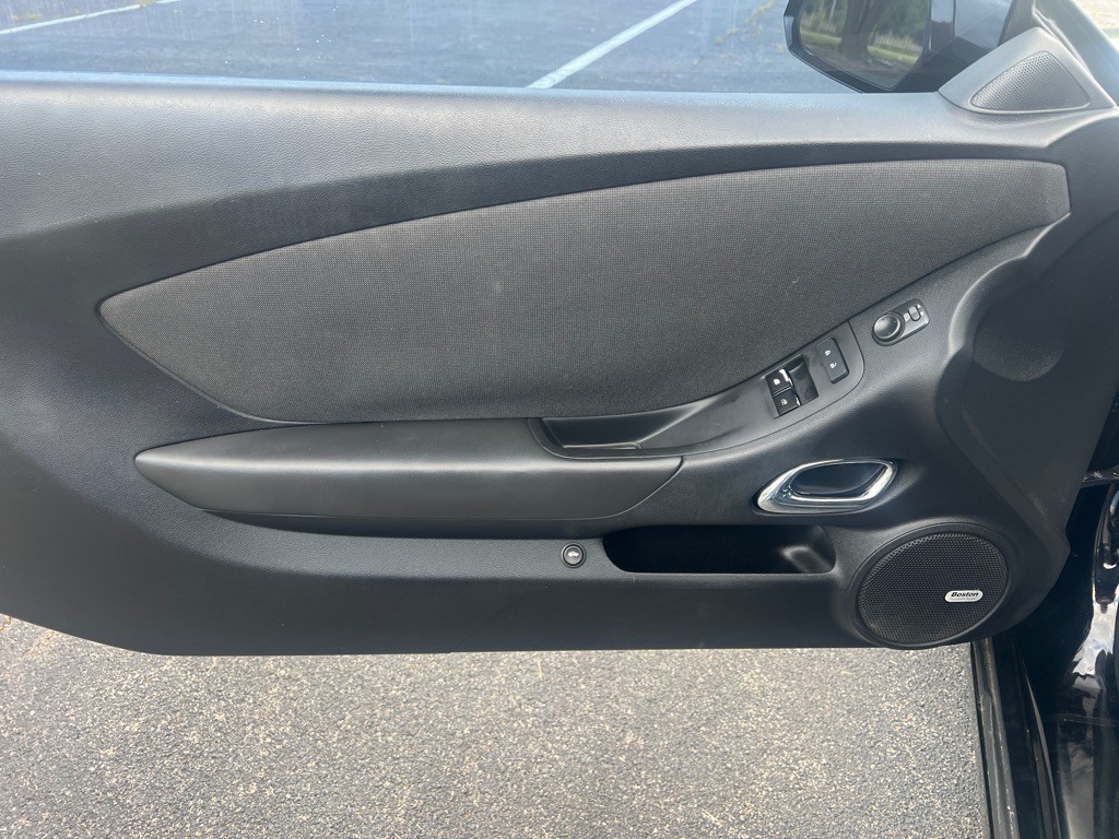 2015 Chevrolet Camaro Image 14