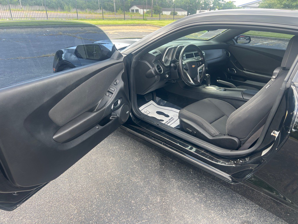 2015 Chevrolet Camaro Image 12