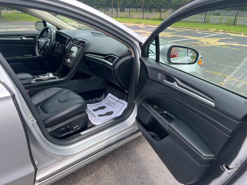 2018 Ford Fusion Image 9