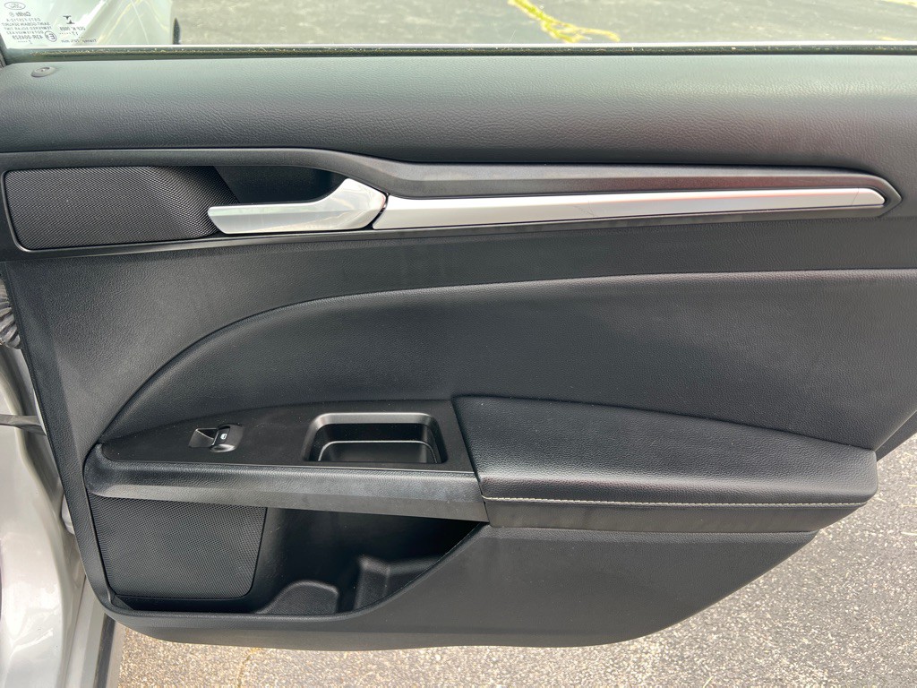 2018 Ford Fusion Image 12