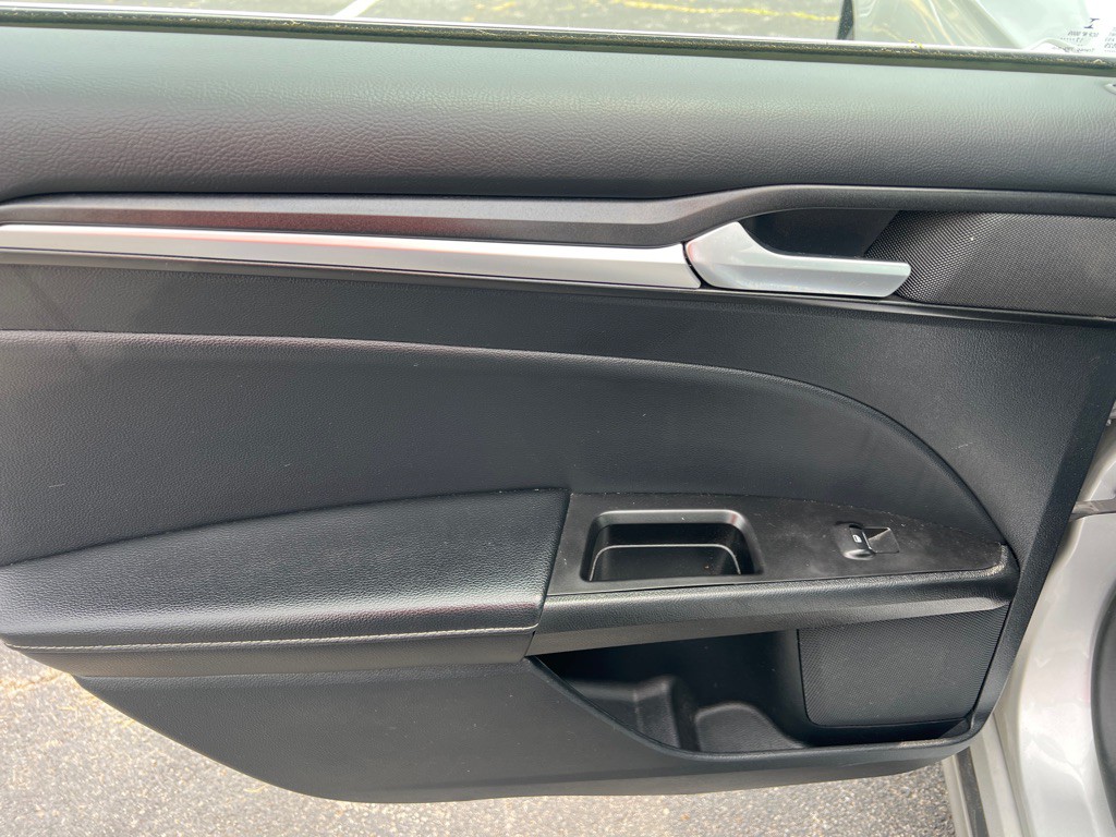 2018 Ford Fusion Image 16