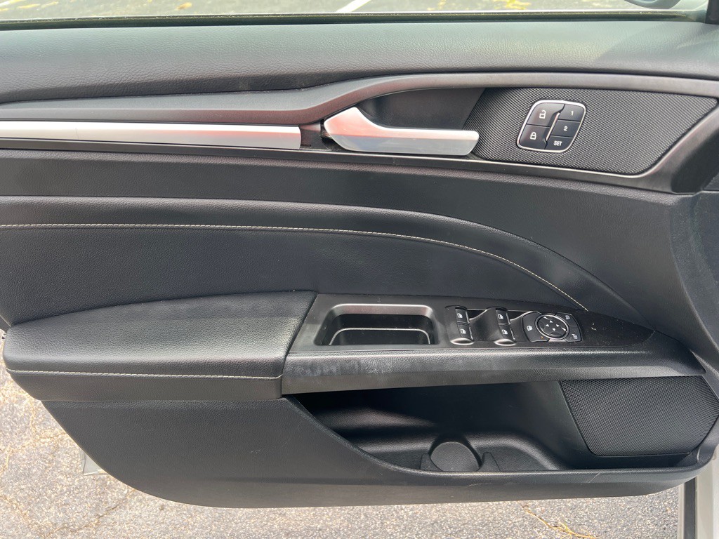 2018 Ford Fusion Image 18