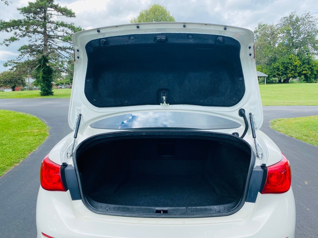 2014 INFINITI Q50 Image 24