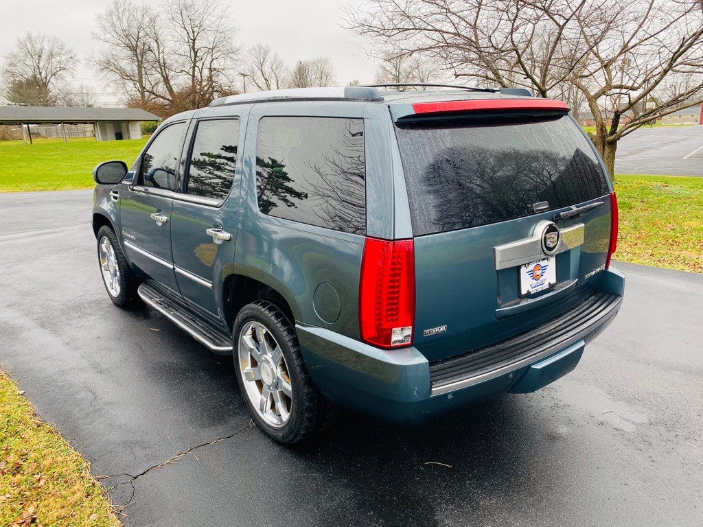 2009 Cadillac Escalade Image 4