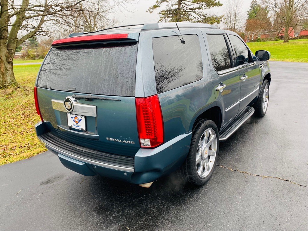 2009 Cadillac Escalade Image 6