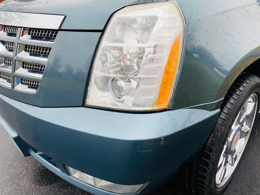 2009 Cadillac Escalade Image 7
