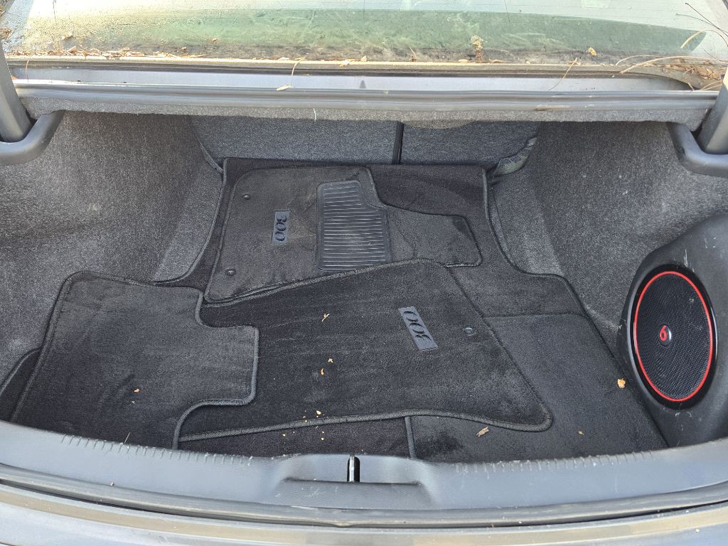 2017 Chrysler 300 Image 10