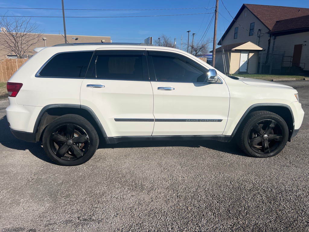 2012 Jeep Grand Cherokee Image 8