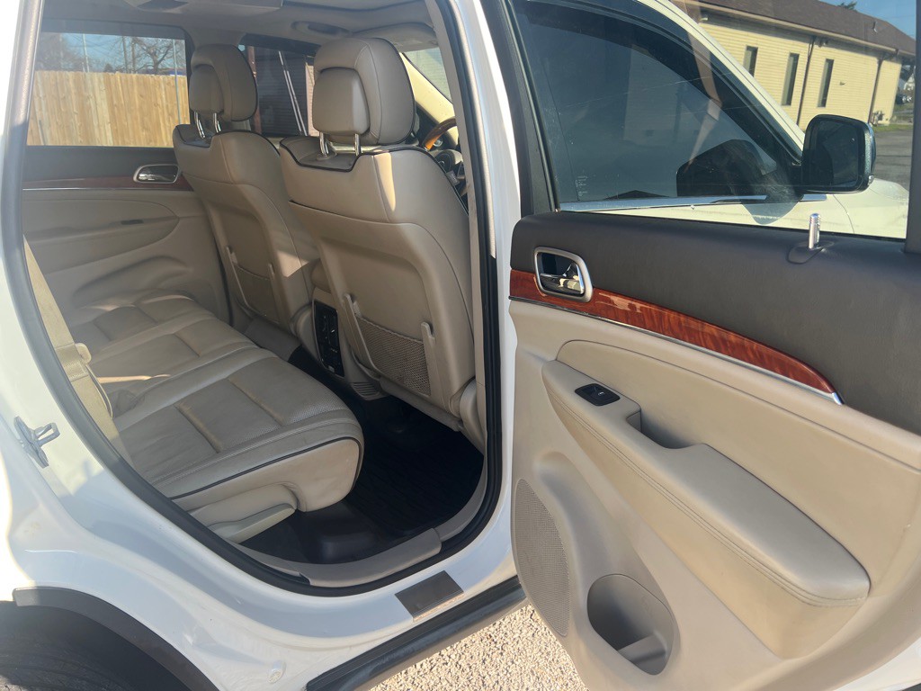 2012 Jeep Grand Cherokee Image 11