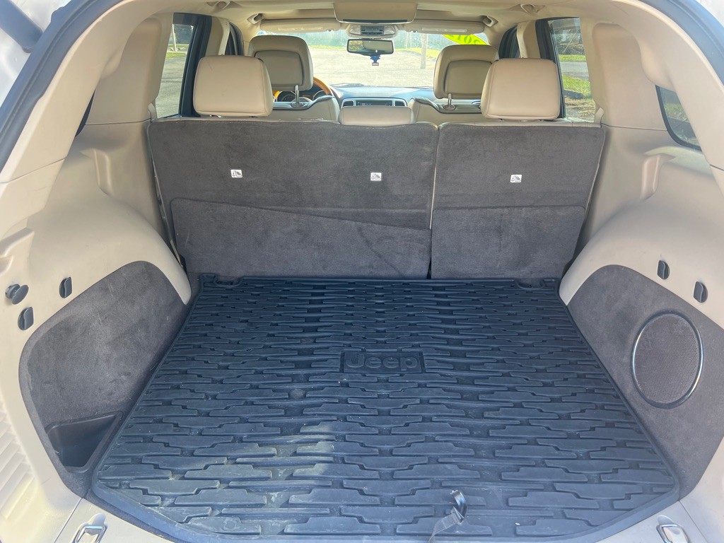 2012 Jeep Grand Cherokee Image 13