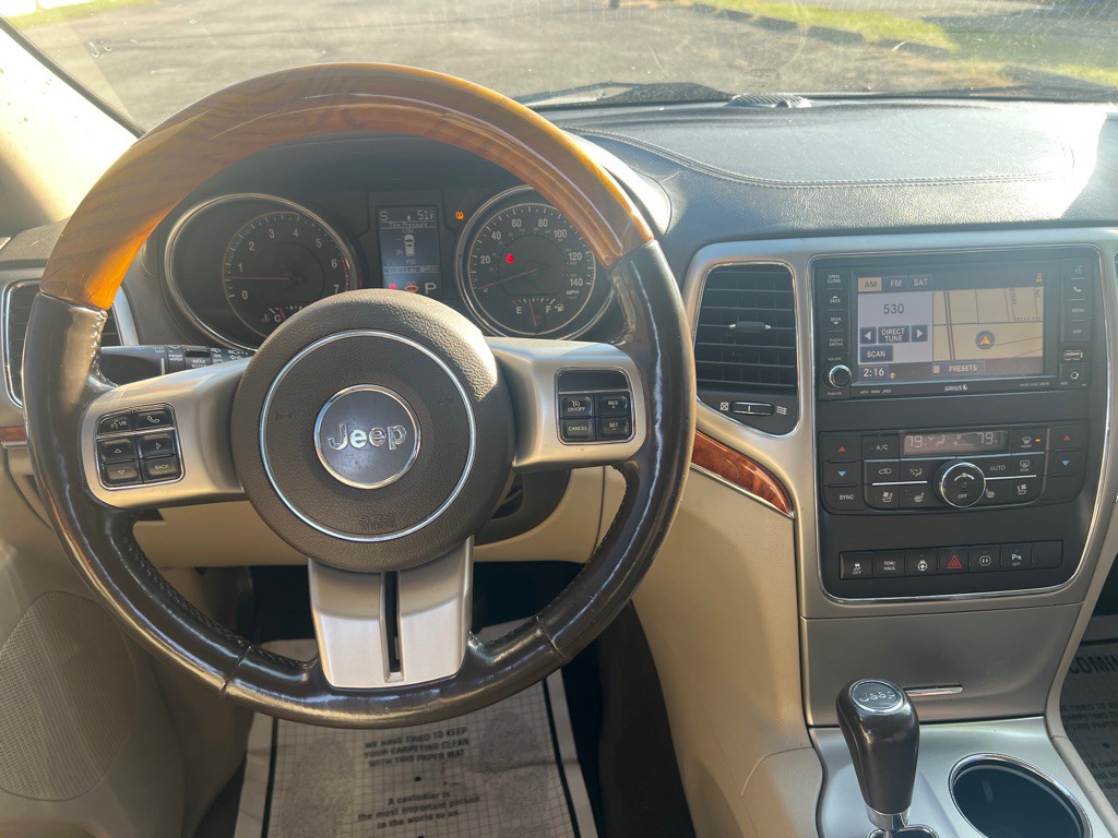 2012 Jeep Grand Cherokee Image 18