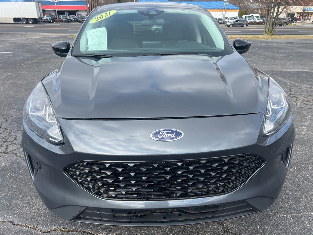 2021 Ford Escape Image 2