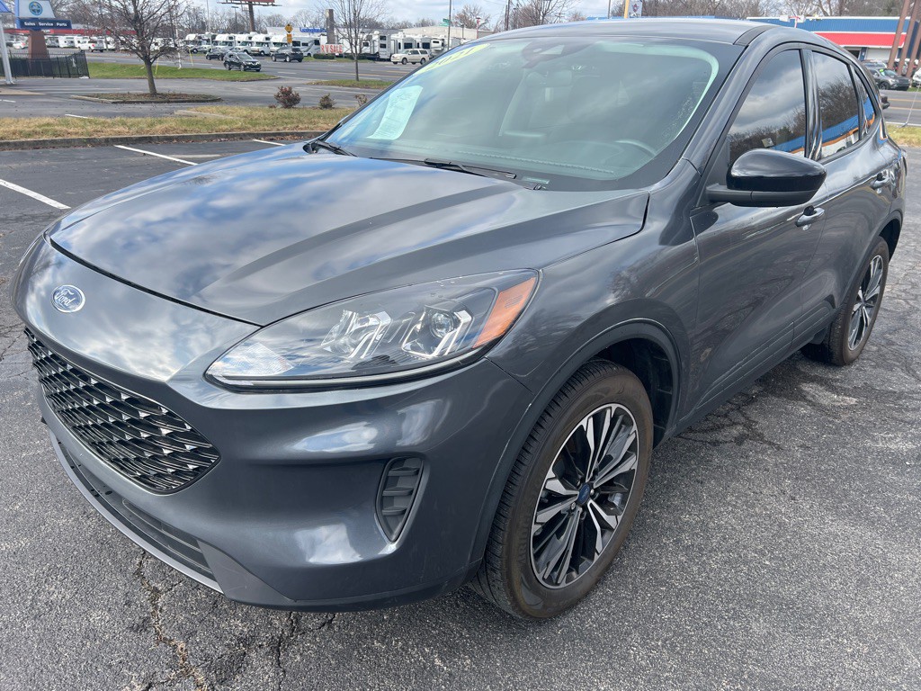 2021 Ford Escape Image 3