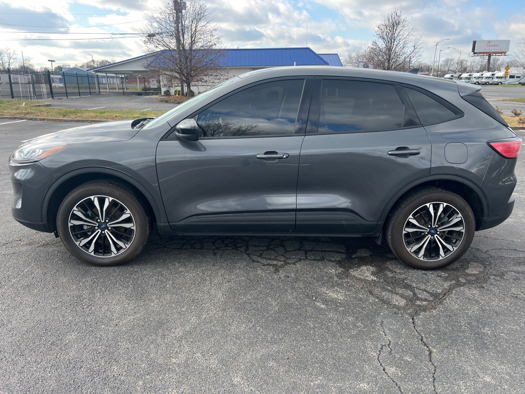 2021 Ford Escape Image 4