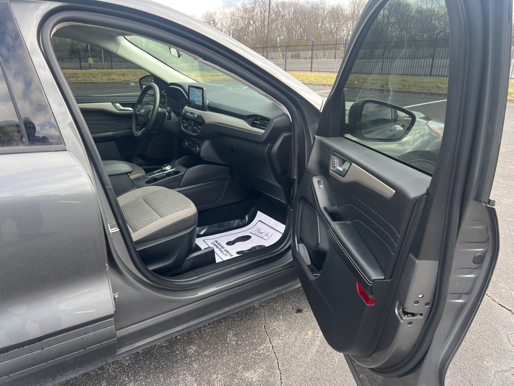 2021 Ford Escape Image 9