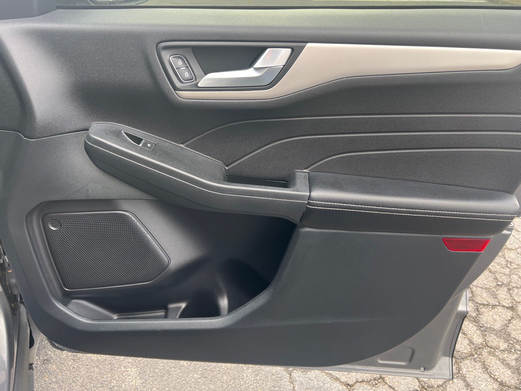 2021 Ford Escape Image 10