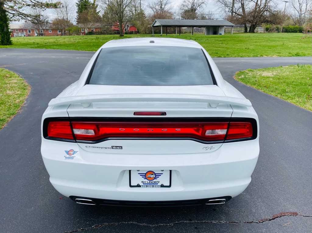 2011 Dodge Charger Image 5