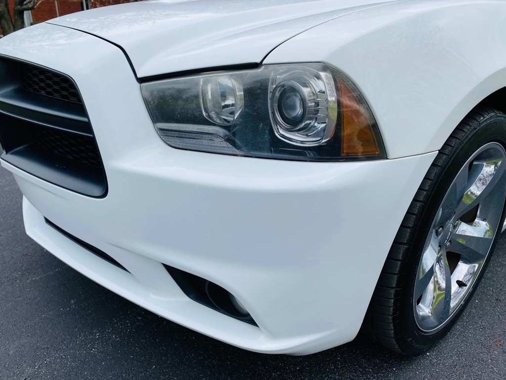 2011 Dodge Charger Image 7