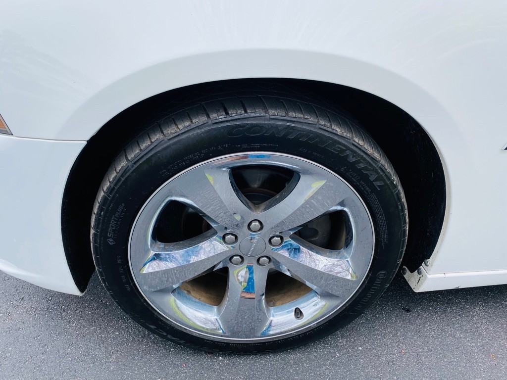 2011 Dodge Charger Image 12