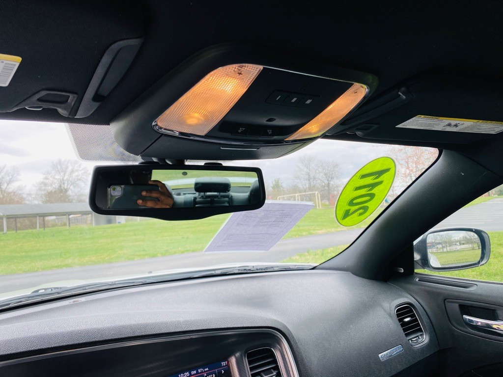 2011 Dodge Charger Image 18