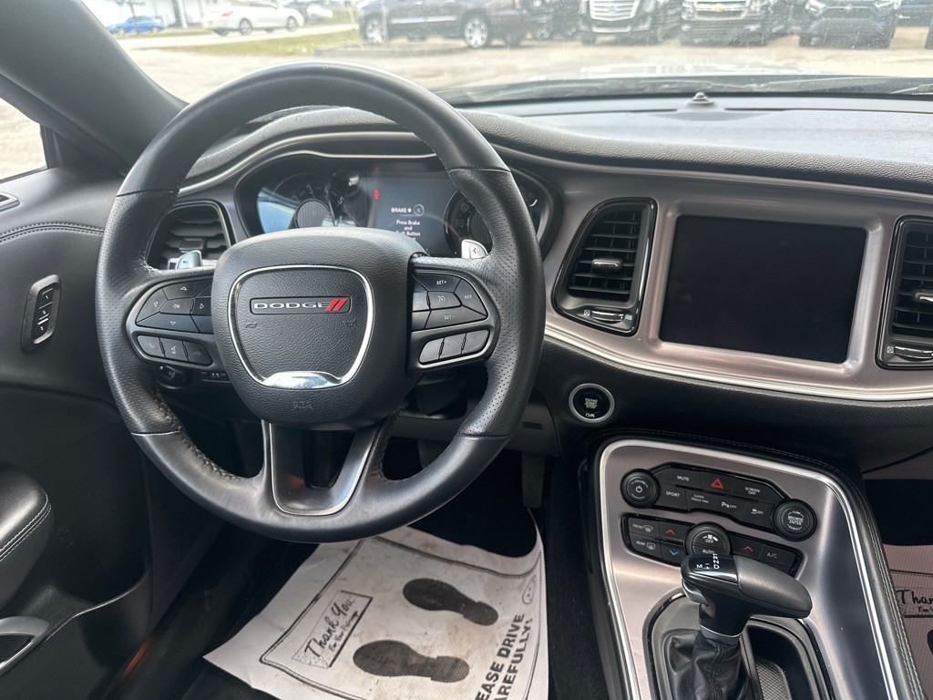 2022 Dodge Challenger Image 9
