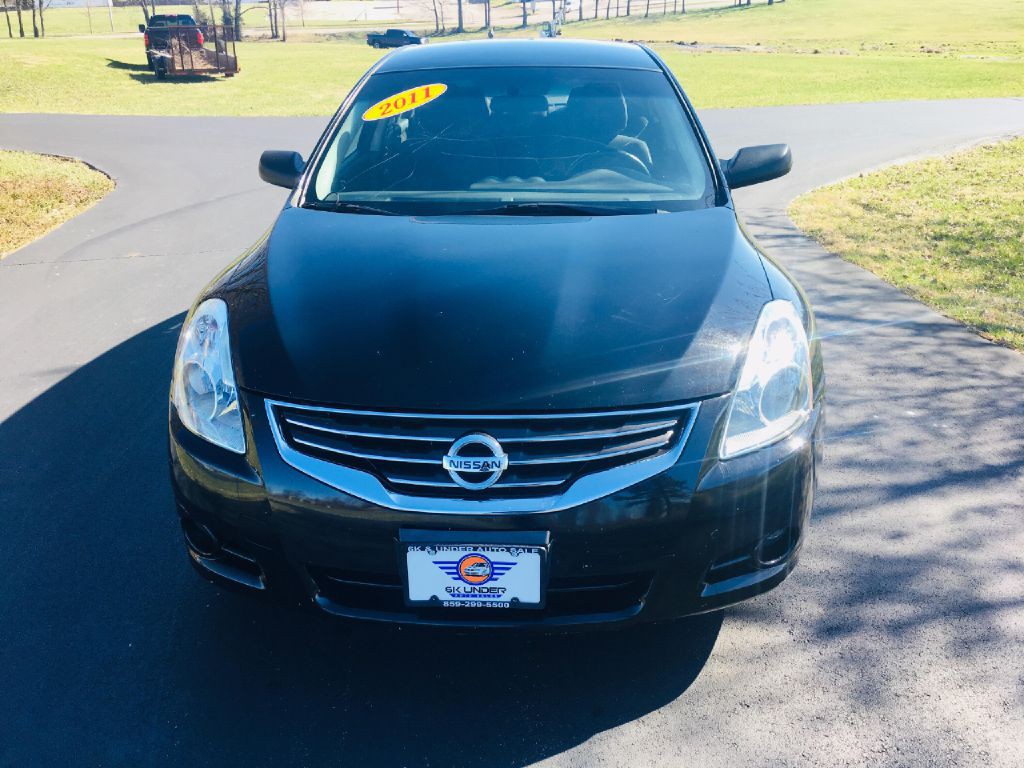 2011 Nissan Altima Image 2