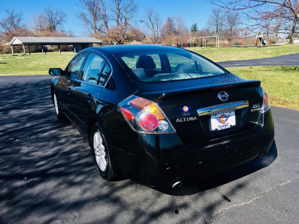 2011 Nissan Altima Image 4