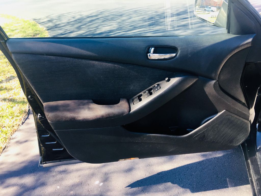 2011 Nissan Altima Image 11