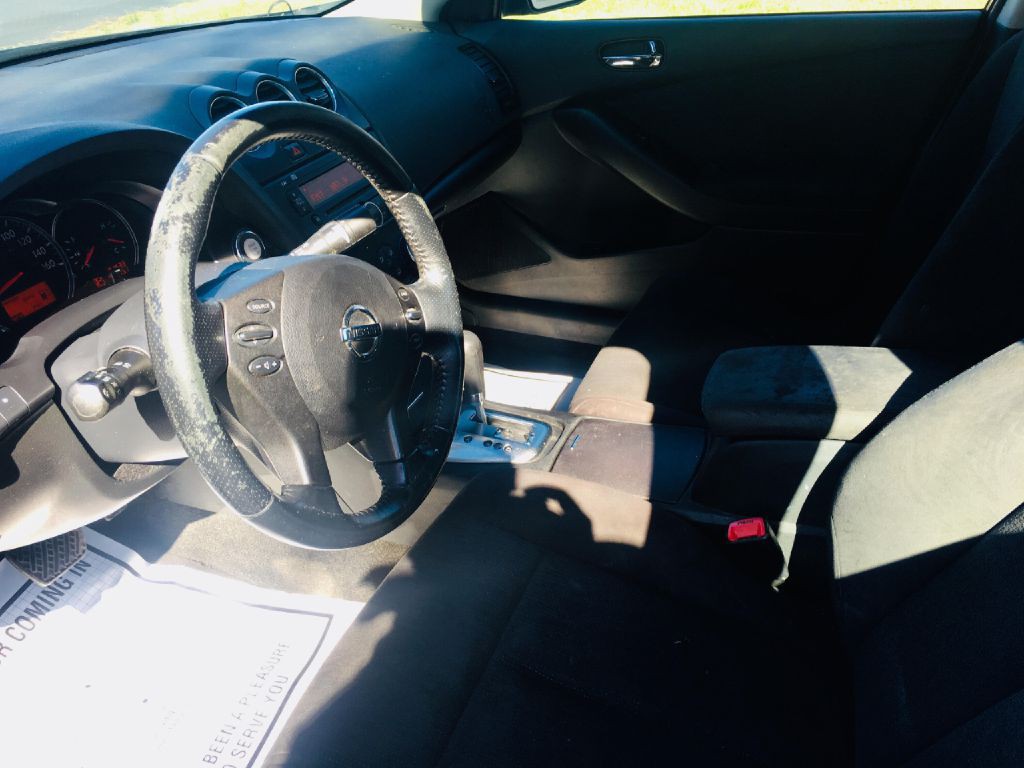 2011 Nissan Altima Image 12