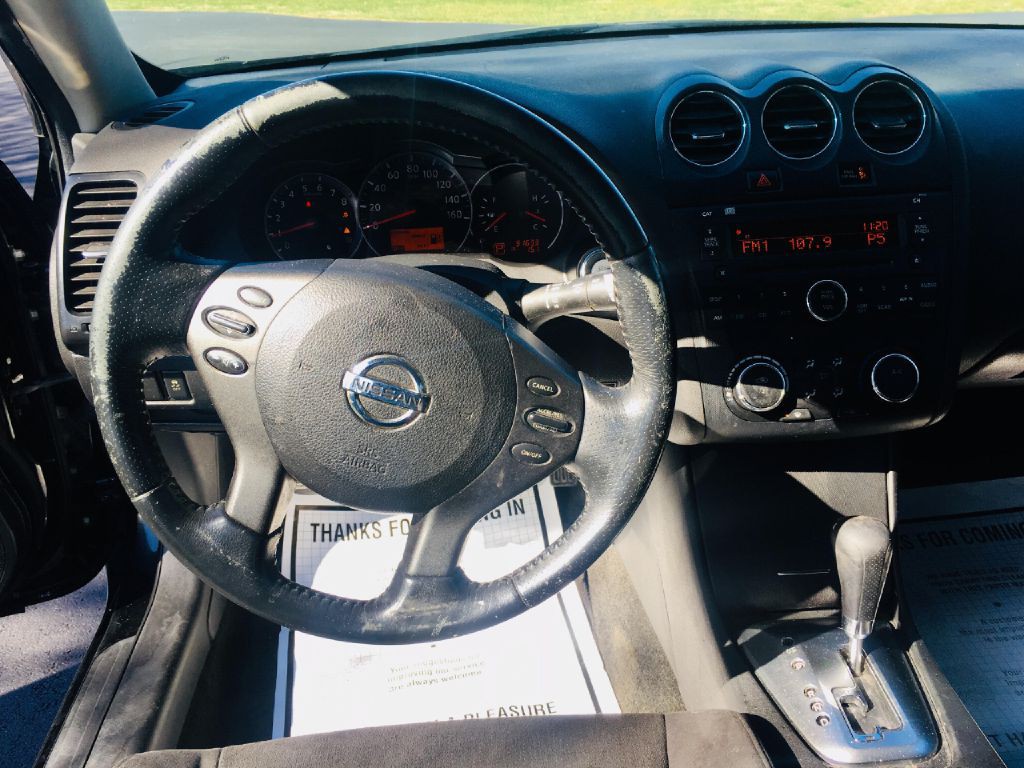 2011 Nissan Altima Image 16