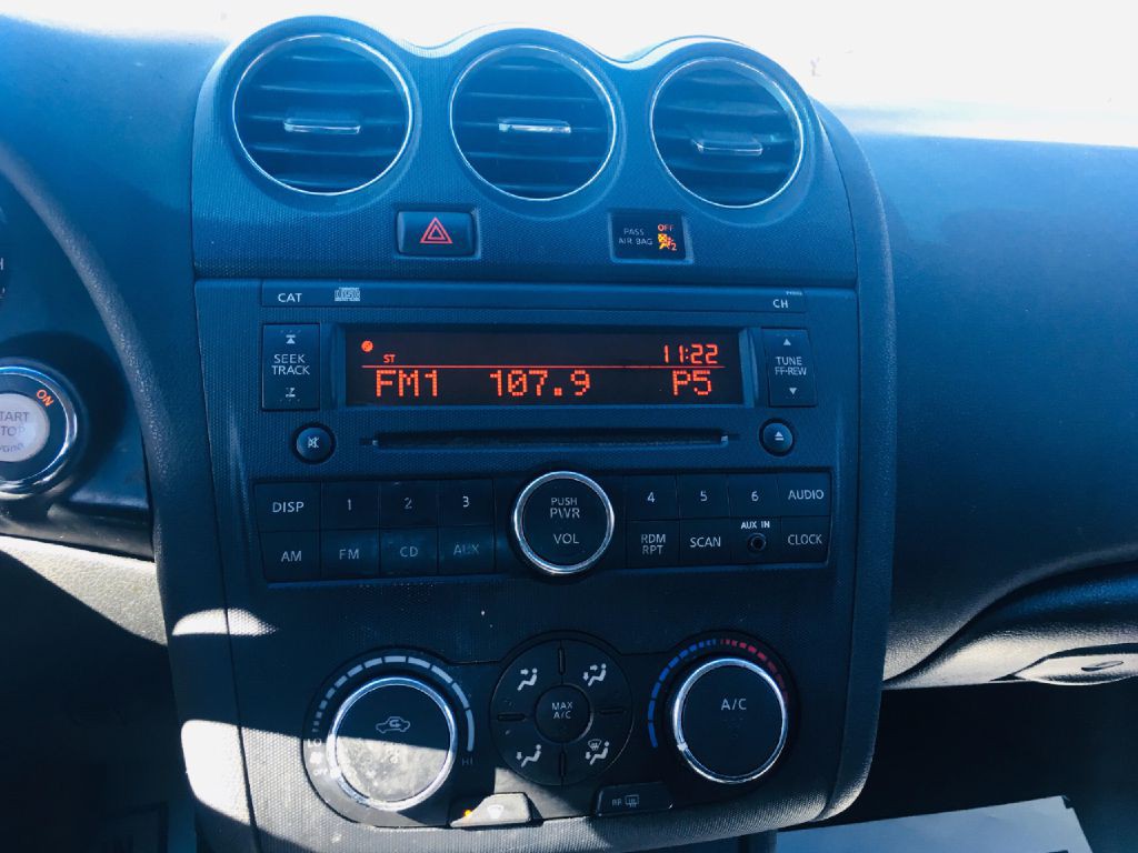 2011 Nissan Altima Image 24