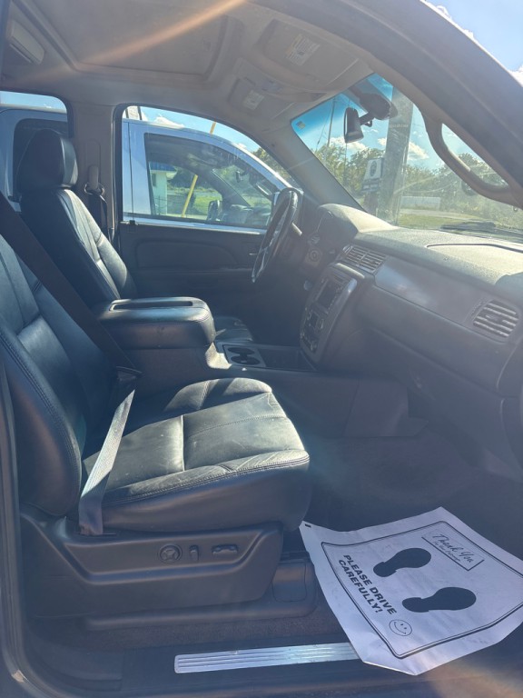 2008 Chevrolet Avalanche Image 3