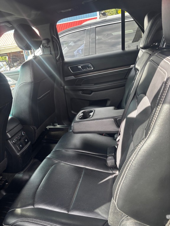 2016 Ford Explorer Image 3