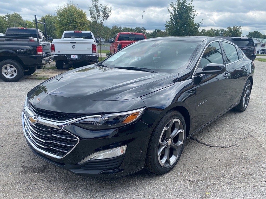 2021 Chevrolet Malibu Image 3