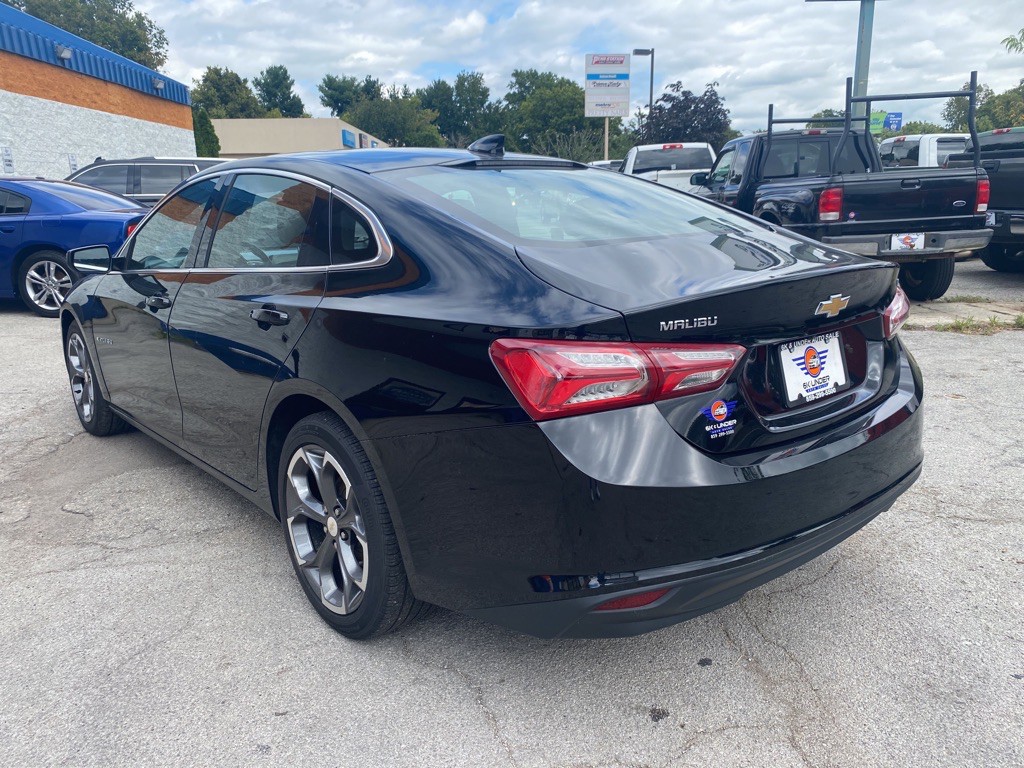 2021 Chevrolet Malibu Image 4