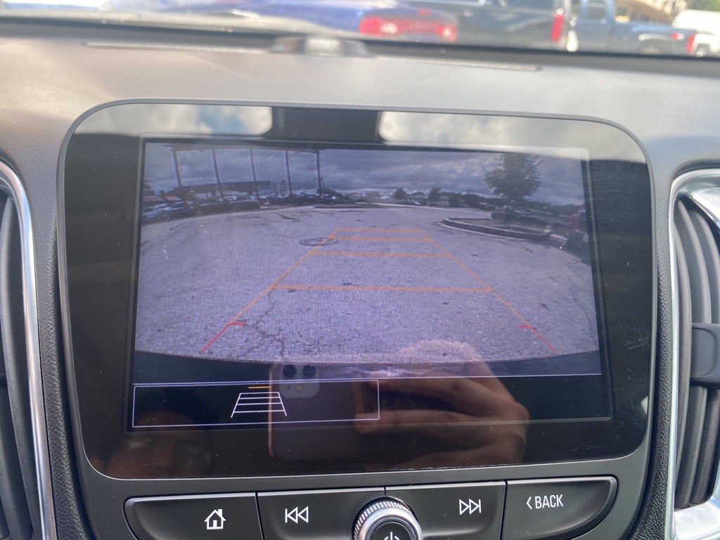 2021 Chevrolet Malibu Image 21