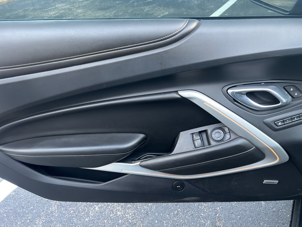 2016 Chevrolet Camaro Image 13