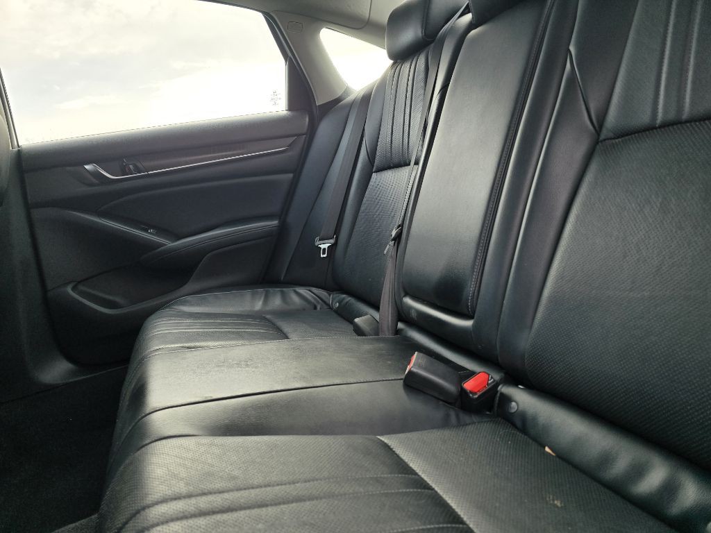 2018 Honda Accord Image 12