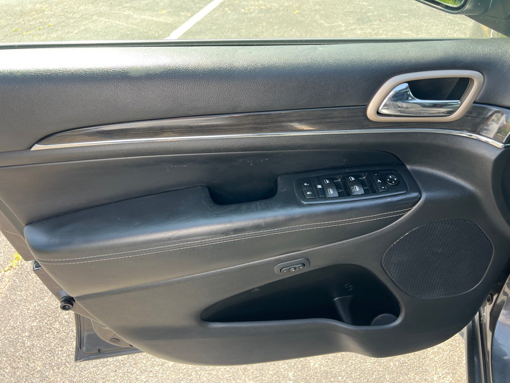2015 Jeep Grand Cherokee Image 19