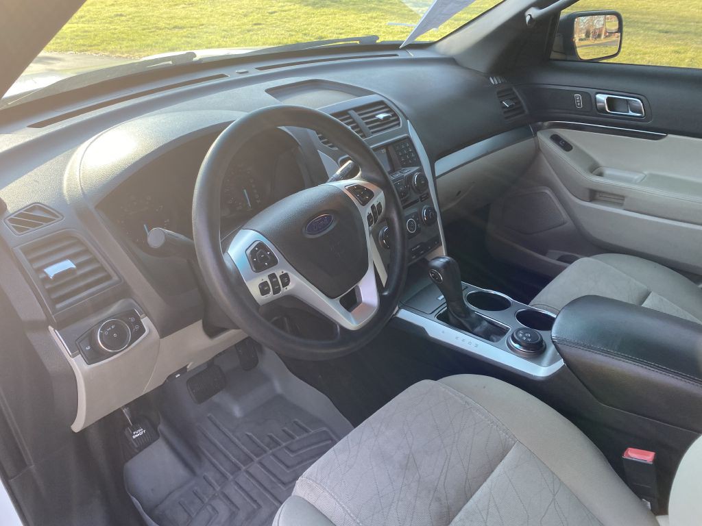 2013 Ford Explorer Image 14