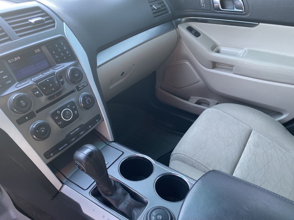 2013 Ford Explorer Image 17