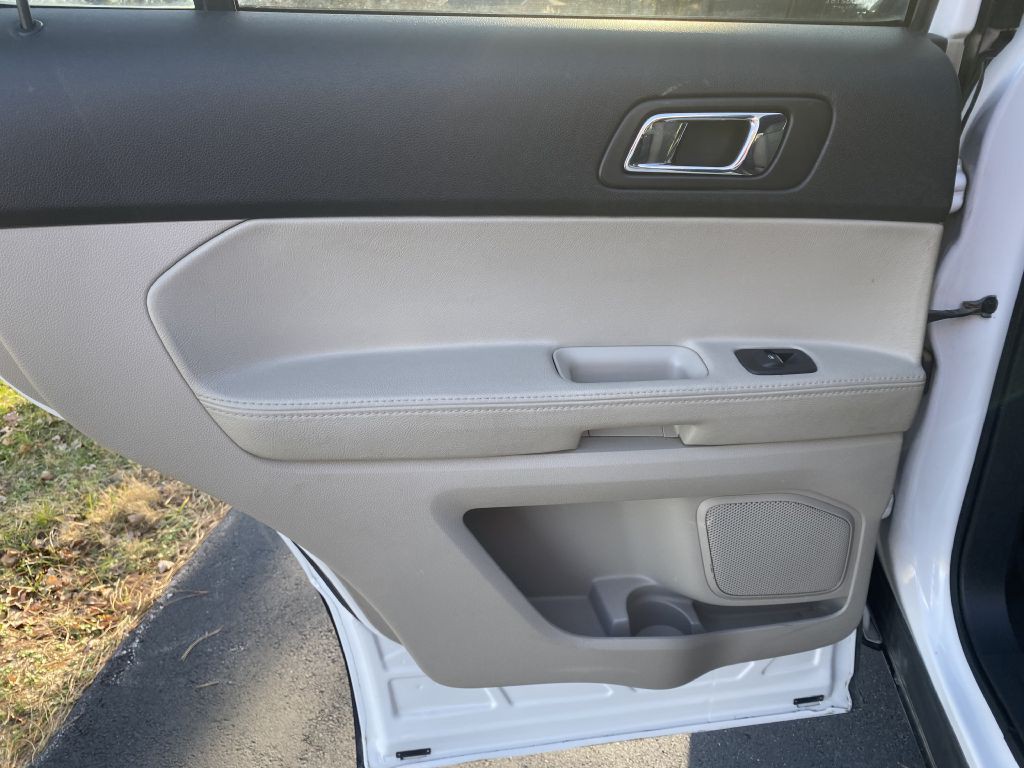 2013 Ford Explorer Image 18
