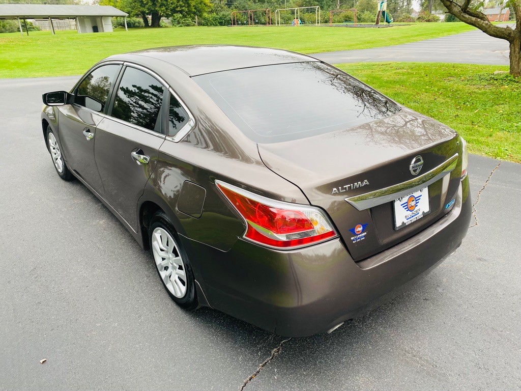 2015 Nissan Altima Image 6