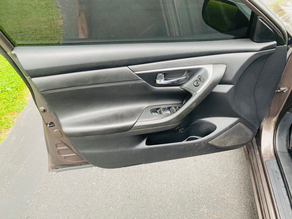 2015 Nissan Altima Image 13