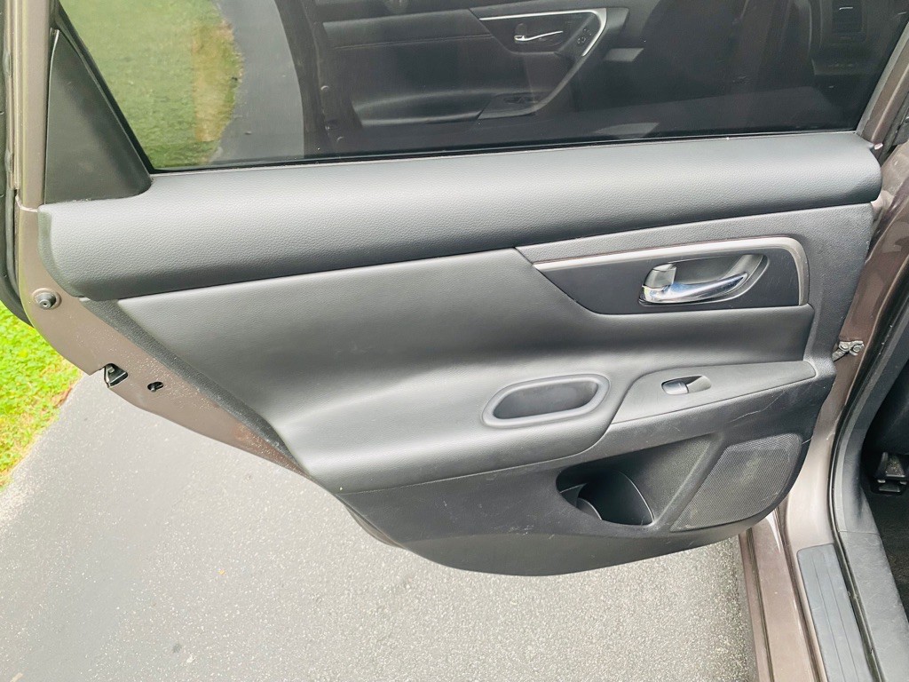 2015 Nissan Altima Image 14