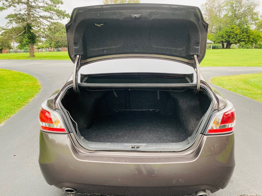 2015 Nissan Altima Image 19